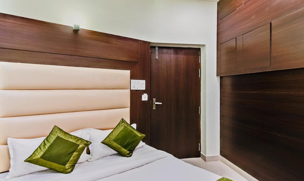 Hotel Treebo Resto- Near Lucknow Railway Station Exterior foto