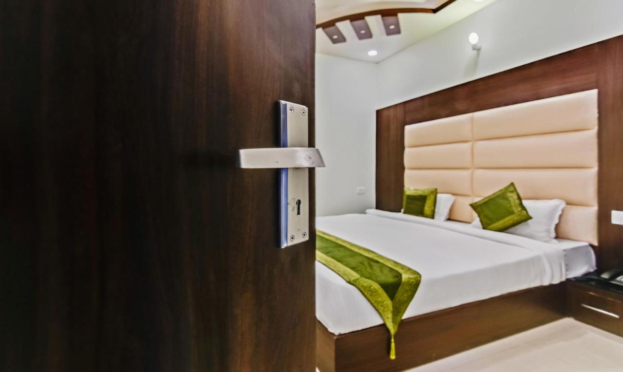 Hotel Treebo Resto- Near Lucknow Railway Station Exterior foto