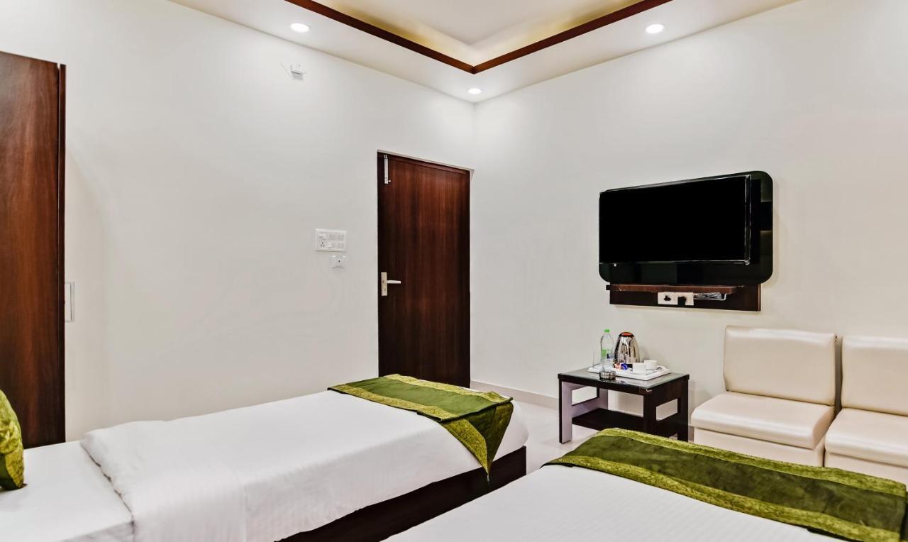 Hotel Treebo Resto- Near Lucknow Railway Station Exterior foto