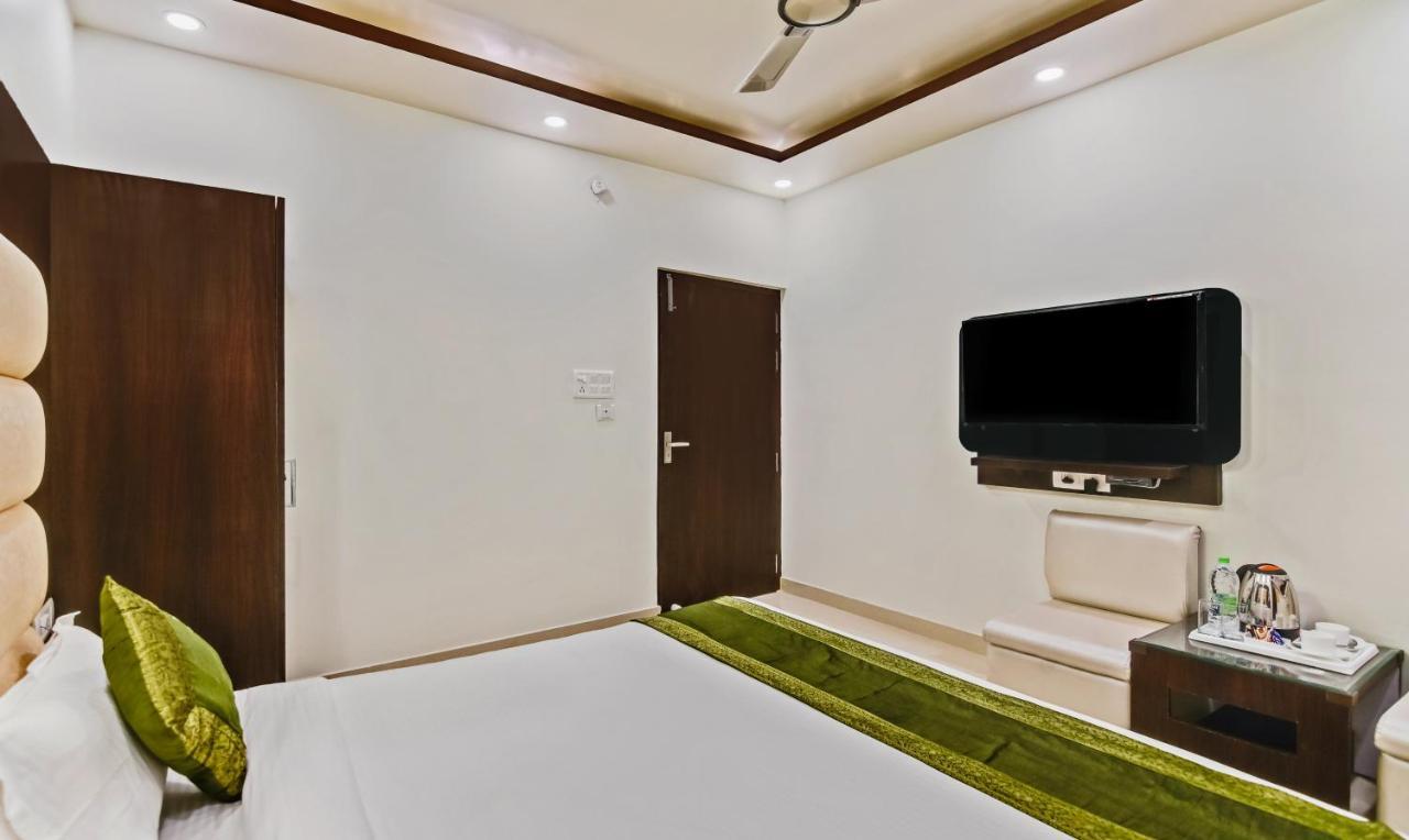 Hotel Treebo Resto- Near Lucknow Railway Station Exterior foto